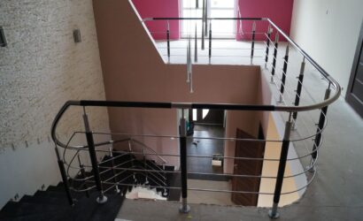 Balustrady metalowe wewnętrzne