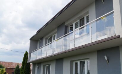 Balustrady szklane zewnętrzne