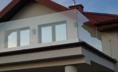 Balustrady szklane zewnętrzne